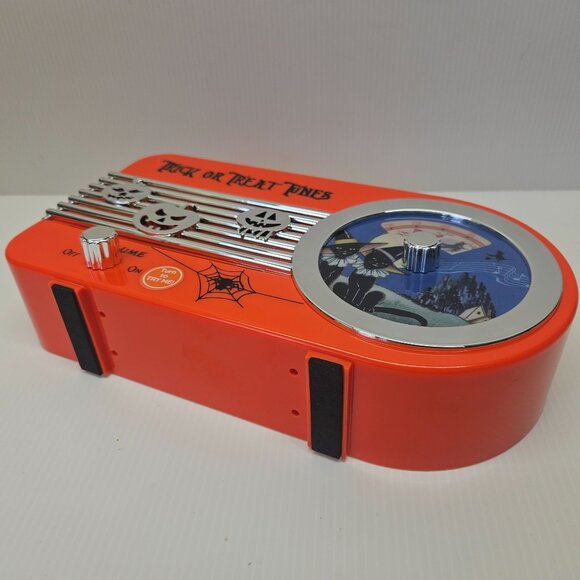 Mr Halloween Trick or Treat Tunes Orange Radio News Music Vampire Witch WORKS - Picture 4 of 5